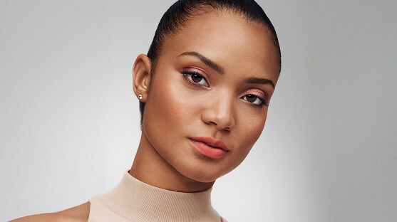photo of woman with sunkissed makeup